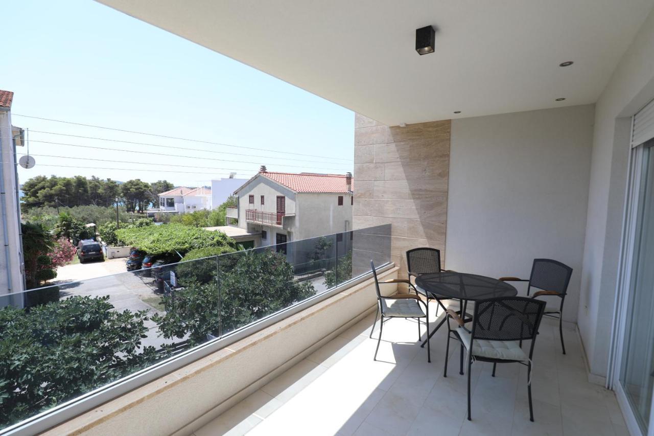 Smil'E Apartments Vodice Eksteriør bilde
