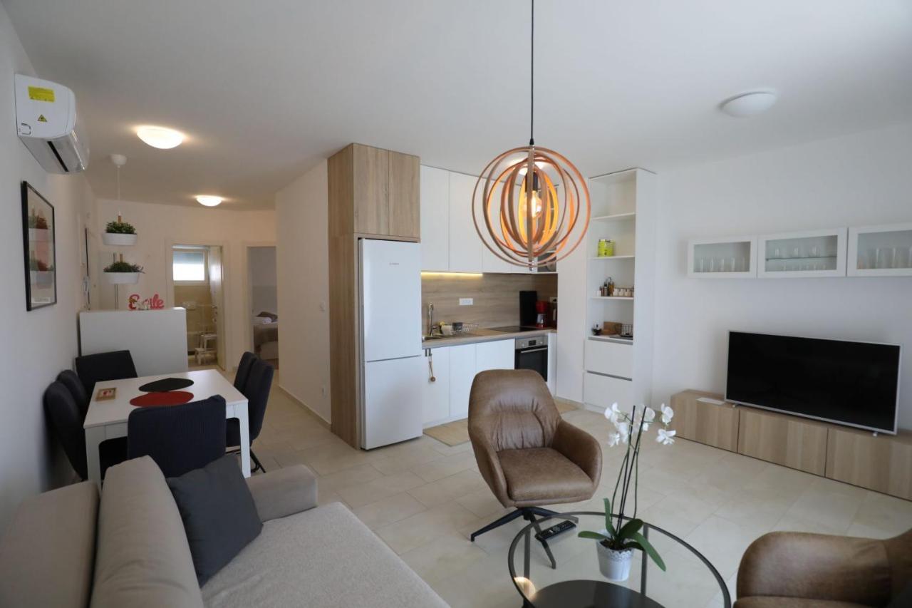 Smil'E Apartments Vodice Eksteriør bilde