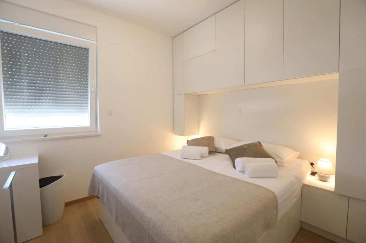 Smil'E Apartments Vodice Eksteriør bilde